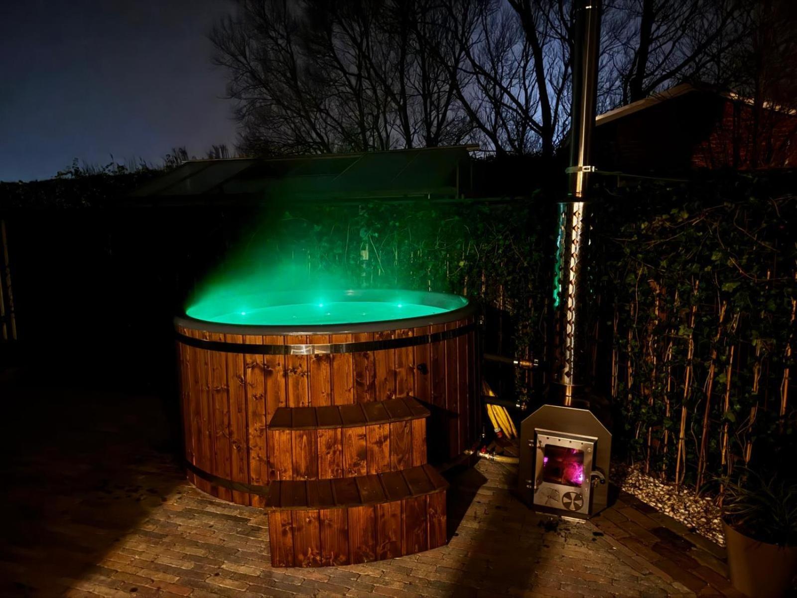 Gastsuite Het Duinroosje Met Hottub Op Het Prive Terras! 登堡 外观 照片